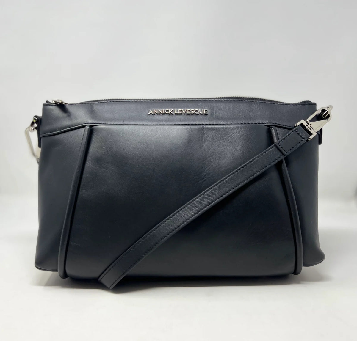 Sac à main Elena en cuir noir – vue du modèle