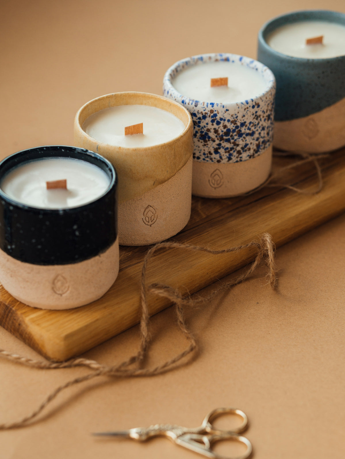 Bougies allumées, idées-cadeaux pour la maison