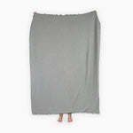 Jeté Crinkle doublé en molleton – Charbon et gris – Pokoloko