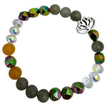 Bracelet de perles vertes et multicolores avec breloque arbre