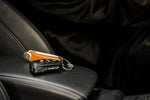 Anneau porte-clés à ouverture rapide Orbitkey Ring v2 — organiseur et anneau dans une voiture
