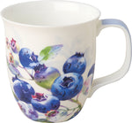 Tasse à anse décorée de bleuets à l’aquarelle
