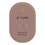 Boucles d’oreilles en cœurs dorés sur carte rose Earth Angel « Je t’aime ».