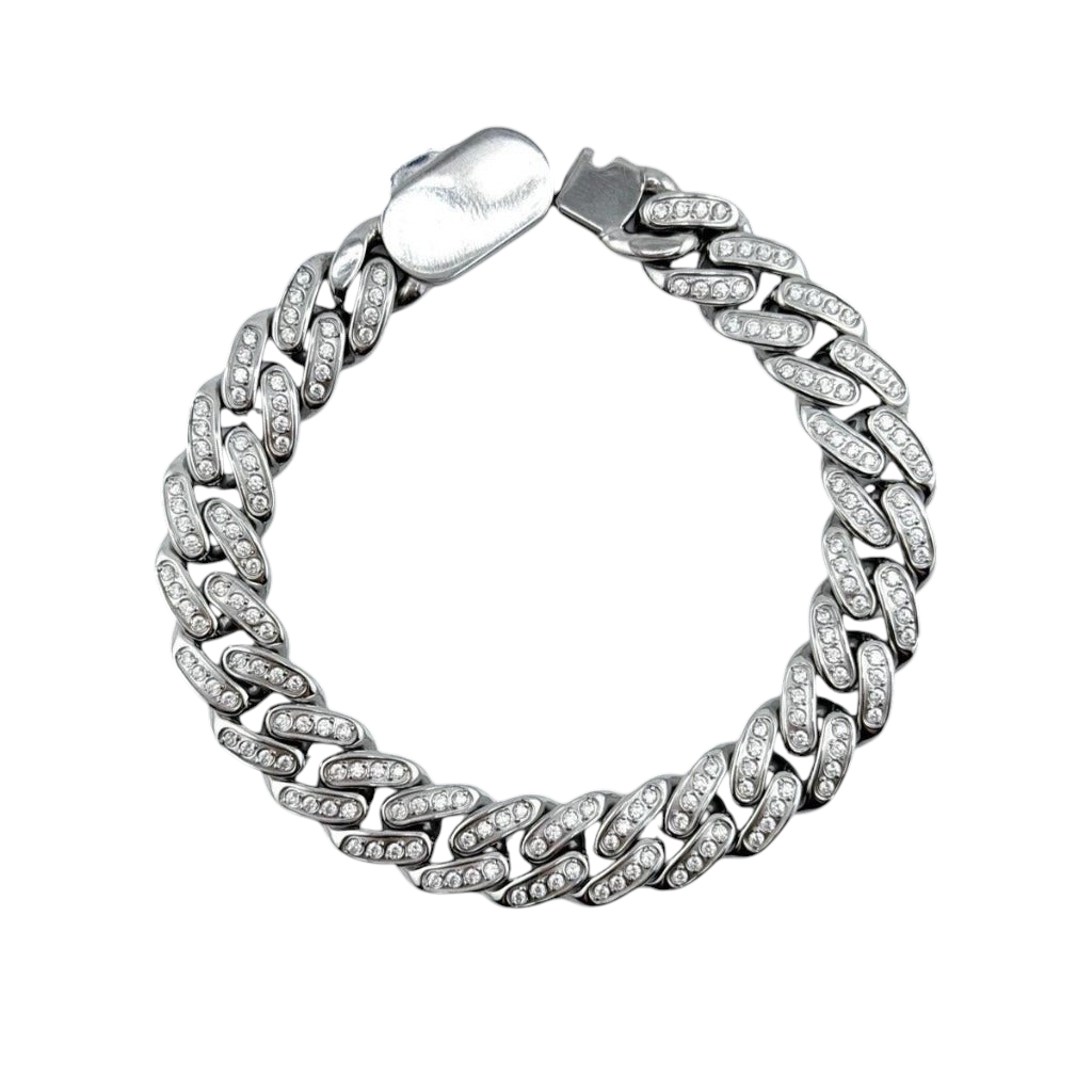 Bracelet Ambition 12 mm AJ&Co, finition argentée, vue en biais des maillons sertis de zircons.