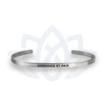 Bracelet à message « Harmonie et paix », vue du bijou et de son inscription en français.