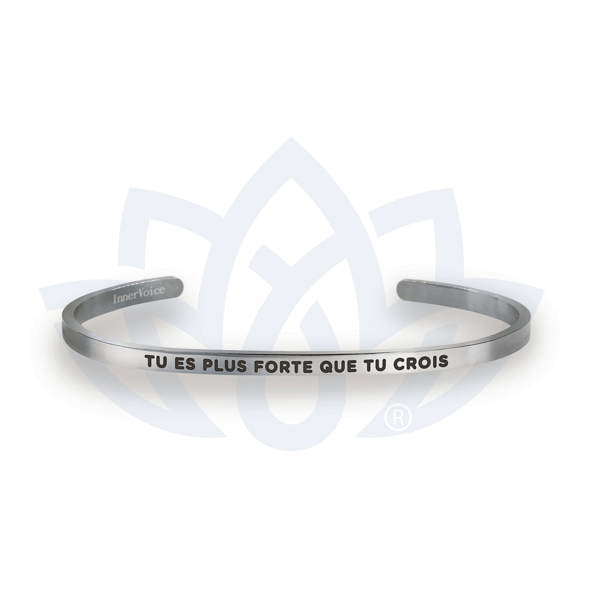 Bracelet à message « Tu es plus forte que tu crois », vue du bijou et de son inscription en français.