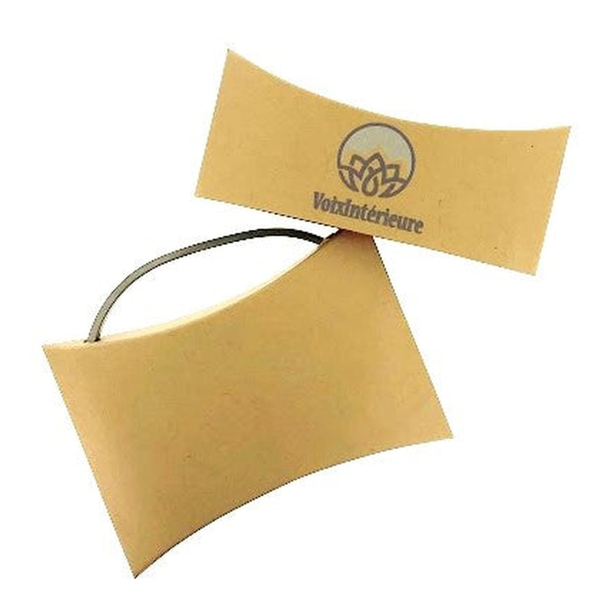 Boîte cadeau InnerVoice couleur kraft, ouverte avec un bracelet à l’intérieur.
