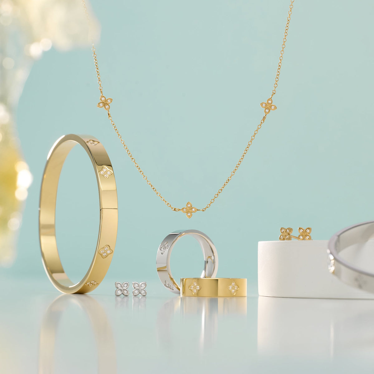 Bracelet Siona de Mia, présentation avec d’autres bijoux de la collection
