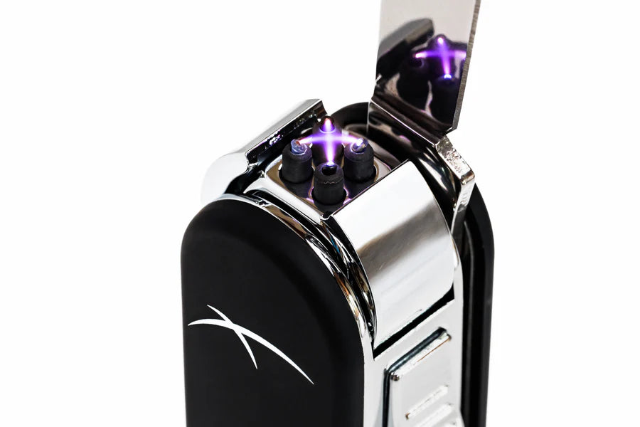 Briquet Sizzle Scout gros plan sur le double arc plasma