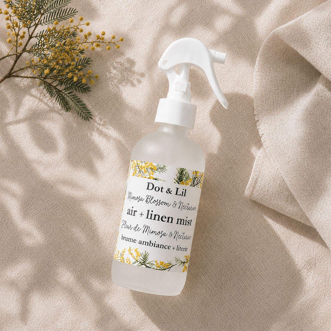 Brume d’ambiance et literie – Fleur de mimosa & nectarine – 237 ml de Dot & Lil – présentation du produit