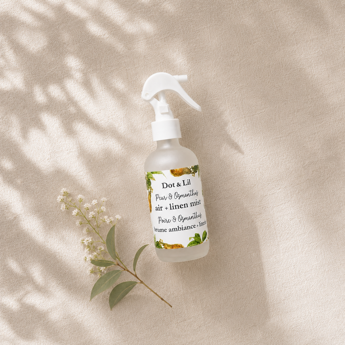 Brume d’ambiance et literie – Poire & osmanthus – 237 ml de Dot & Lil – présentation du produit