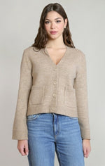 Cardigan à poches plaquées Dex, coloris taupe, vêtement porté