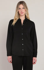 Chemise en scuba Dex, coloris noir, vêtement porté