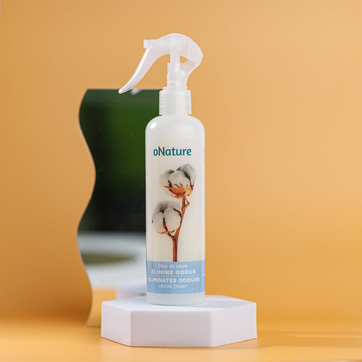 Éliminateur d’odeurs oNature – Fleur de coton – 250 ml — présentation du produit