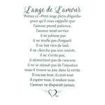 Message en français sur la carte de l’épinglette « Amour ».