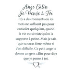 Message en français sur la carte de l’épinglette « Câlin je pense à toi ».