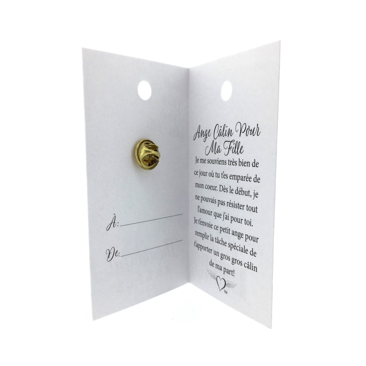 Carte ouverte de l’épinglette « Câlin pour ma fille », avec son message en français.