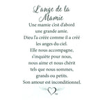 Message en français sur la carte de l’épinglette « Mamie ».