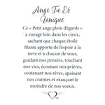 Message en français sur la carte de l’épinglette « Tu es unique ».
