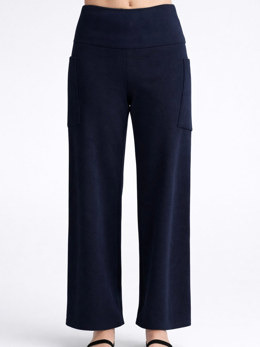Pantalon Lorenzo marine de Kollontaï, détail de la taille et des poches