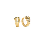 Boucles Dormeuses Heritage Mia, fini doré, vue du bijou sur fond blanc
