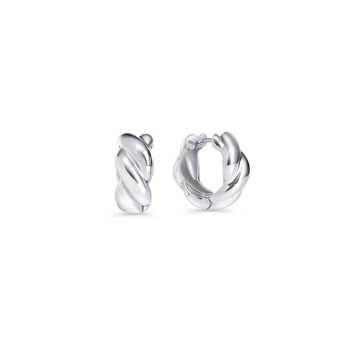 Boucles Dormeuses Sevigne Mia, fini argenté, vue du bijou sur fond blanc