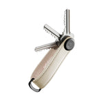 Organiseur de clés en cuir Orbitkey — sable — clés déployées