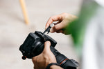 Outil multifonction Multi-Tool v2 Orbitkey — utilisé sur un appareil photo