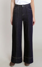 Pantalon en denim à détails de surpiqûres Dex, coloris indigo foncé, vêtement porté