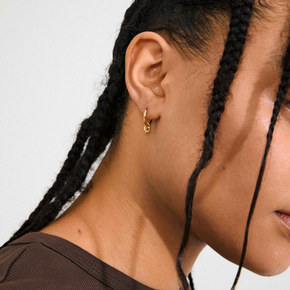 Boucles d’oreilles ALAIA pendentif cœur – finition plaquée or de Pilgrim, vue 2