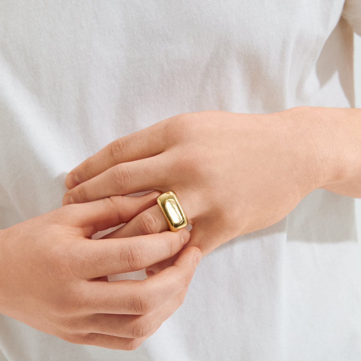 Bague chevalière AERO – plaqué or de Pilgrim, vue 2