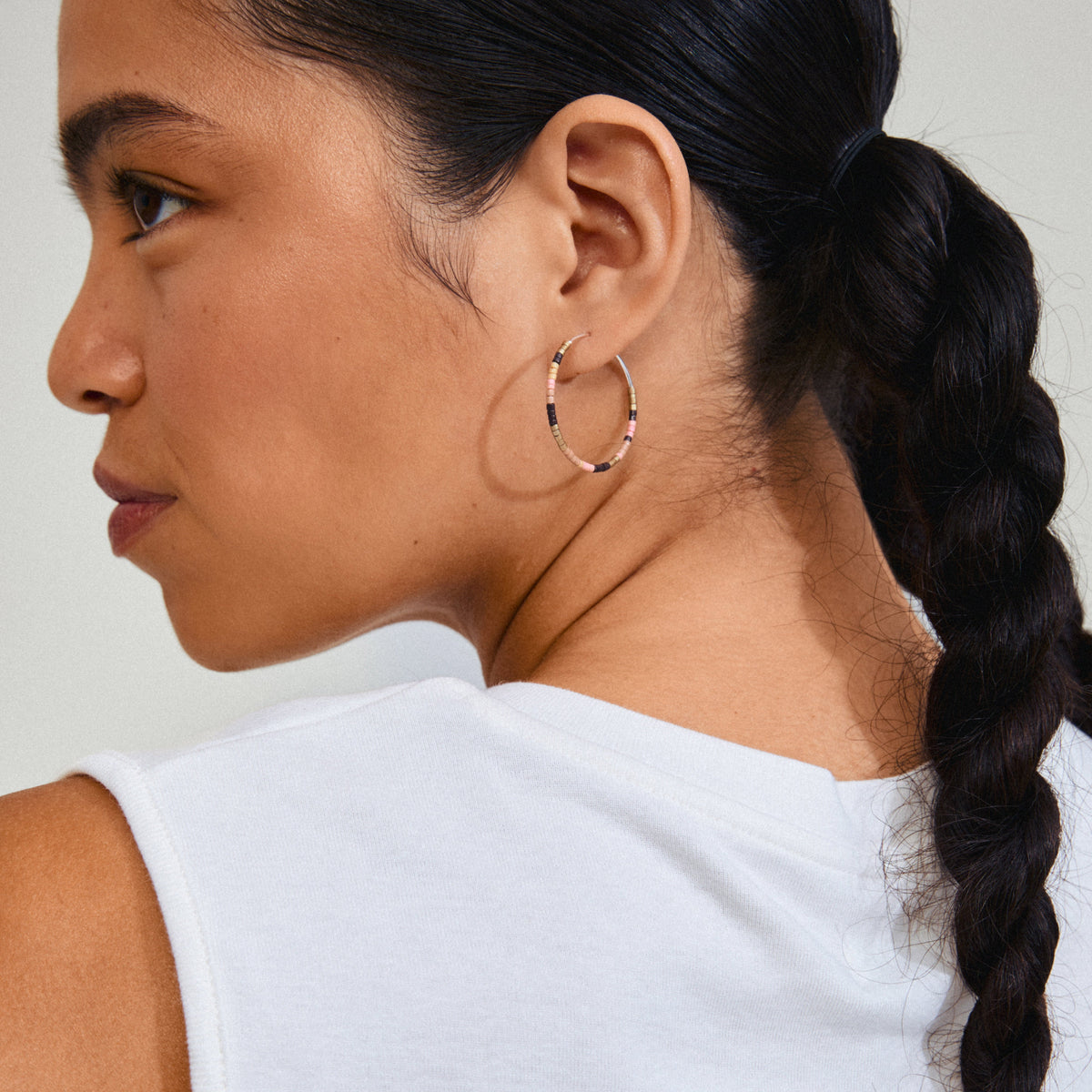 Boucles d’oreilles APPOLLONIA – finition plaquée argent de Pilgrim, vue 2
