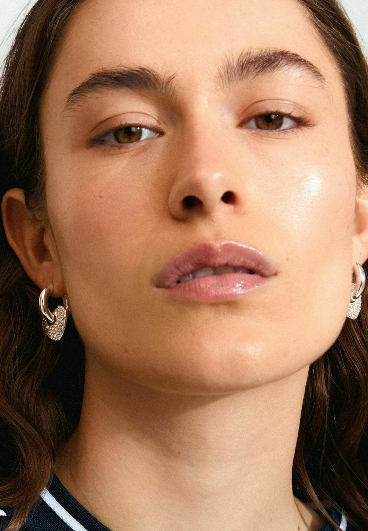 Boucles d’oreilles DUNE avec cristaux – finition plaquée argent de Pilgrim, vue 3