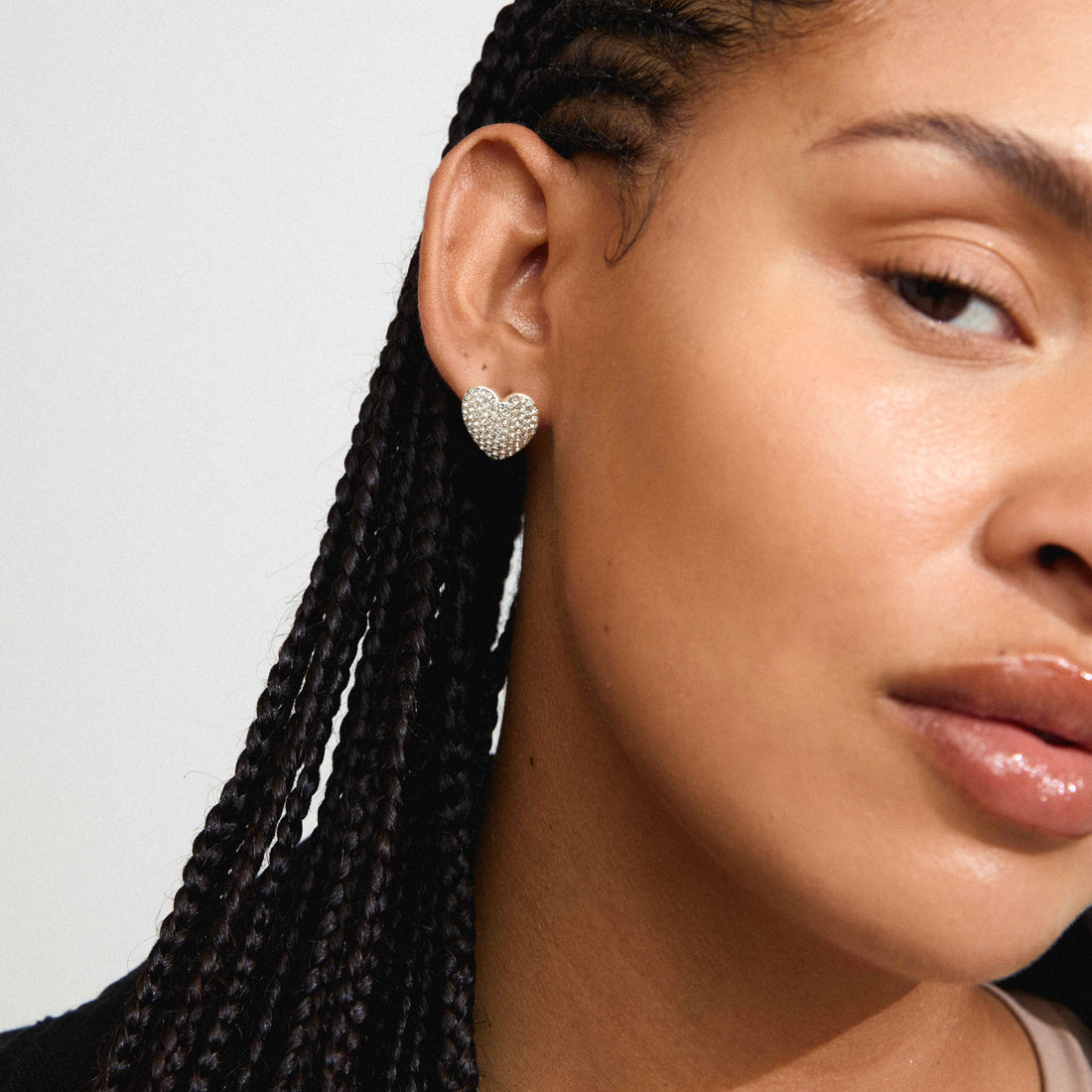 Boucles d’oreilles DUNE en cœur – finition plaquée or de Pilgrim, vue 2