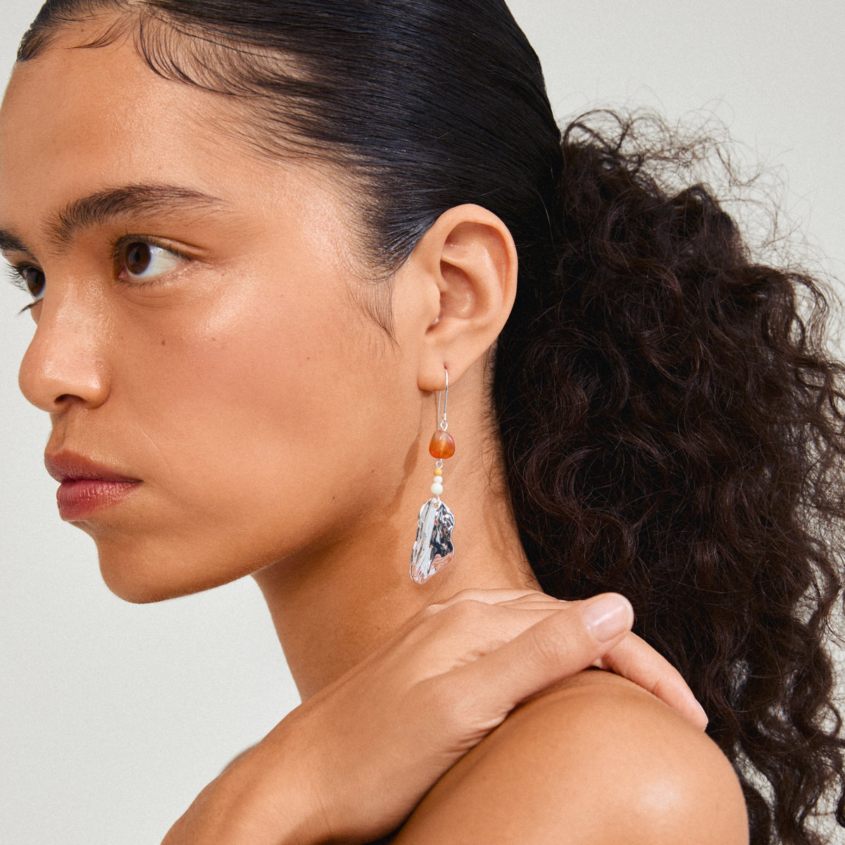 Boucles d’oreilles ECLIPSE – finition plaquée argent de Pilgrim, vue 2
