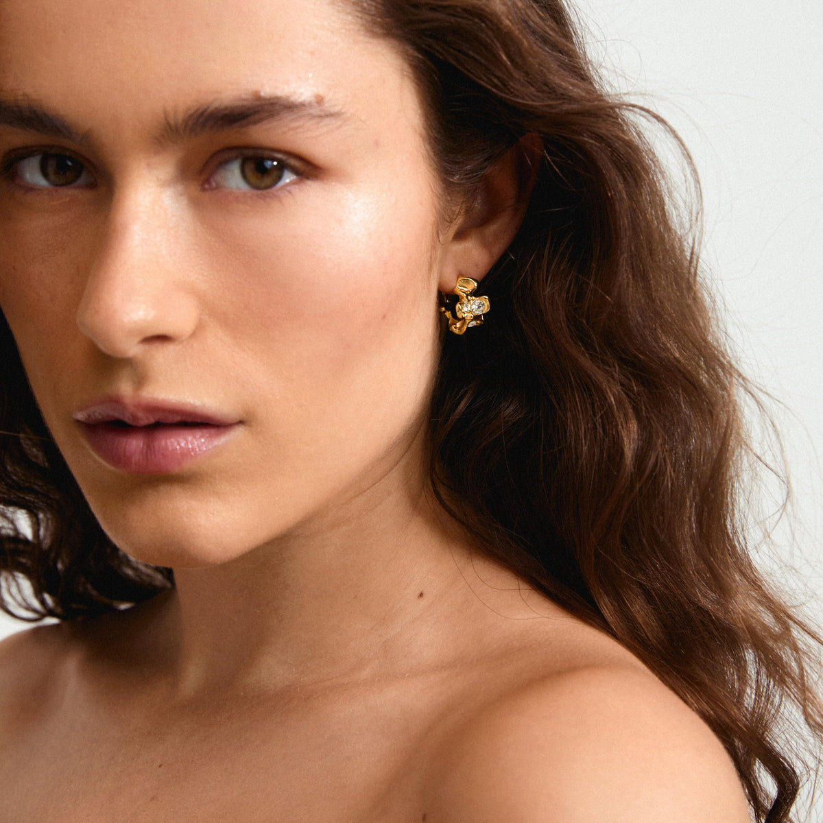 Boucles d’oreilles SUNSET – finition plaquée or de Pilgrim, vue 2