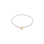 Bracelet INDIE blanc – finition plaquée or de Pilgrim
