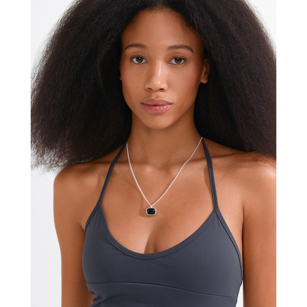 Collier NOW avec agate noire – plaqué argent de Pilgrim, vue 2