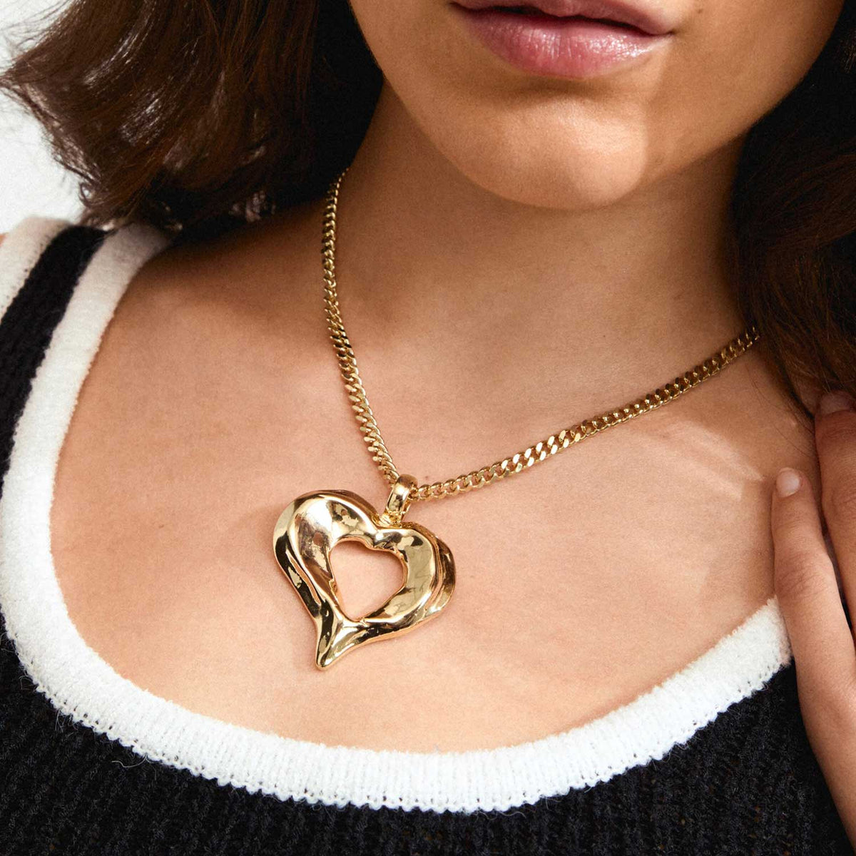 Collier TIDE avec cœur – finition plaquée or de Pilgrim, vue 2