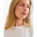 Collier TRACE avec pendentif fleur – plaqué or de Pilgrim, vue 2