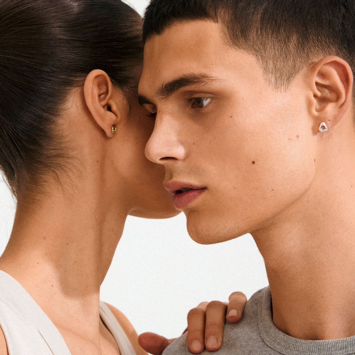 Boucles d’oreilles FREE – finition plaquée or de Pilgrim, vue 3