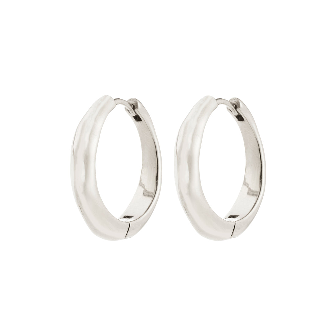 Boucles d’oreilles HARRISON anneaux ondulées – finition plaquée argent de Pilgrim