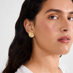 Boucles d’oreilles HAZE coquillage – finition plaquée or de Pilgrim, vue 2