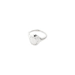Bague HERE chevalière cristaux – finition plaquée argent de Pilgrim, vue 1