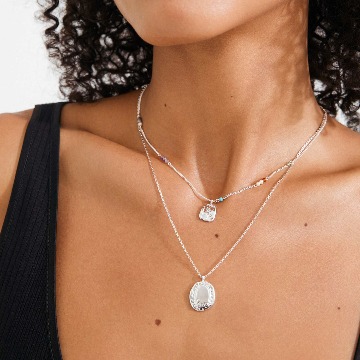 Collier HERE à pendentif 2-en-1 – finition plaquée argent de Pilgrim, vue 2