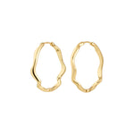 Boucles d’oreilles LARKIN anneaux ondulées – finition plaquée or de Pilgrim