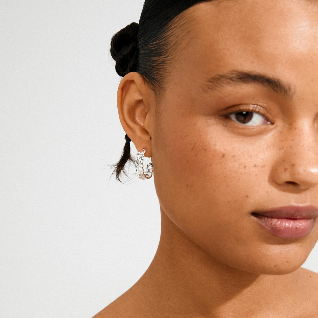 Boucles d’oreilles MAYER – finition plaquée argent de Pilgrim, vue 2