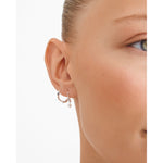 Boucles d'oreilles MORIN perles et cristaux 2-en-1 – finition plaquée argent de Pilgrim, vue 2