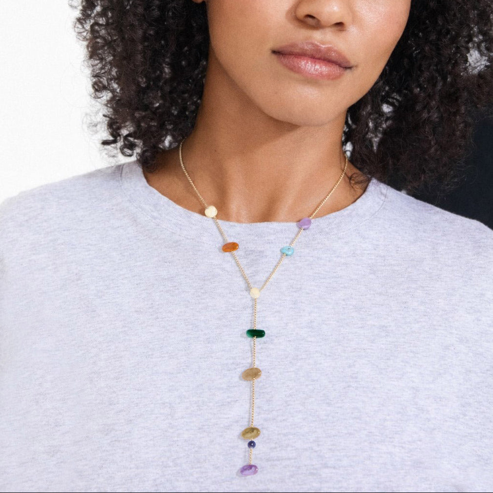 Collier NARI en y pierres semi-précieuses – finition plaquée or de Pilgrim, vue 3