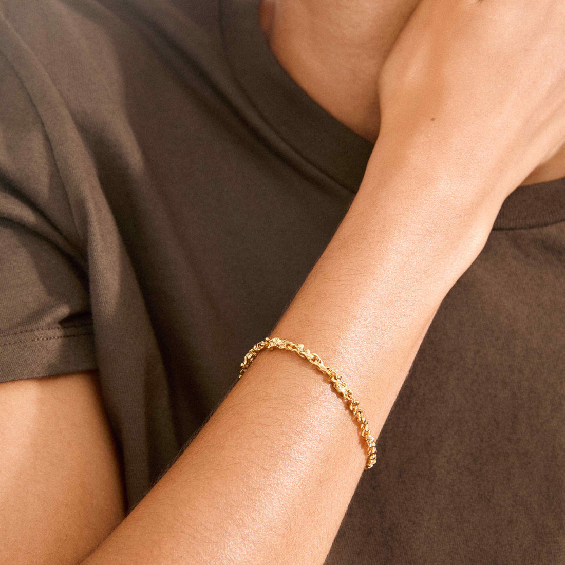 Bracelet NOVA texturé – finition plaquée or de Pilgrim, vue 2